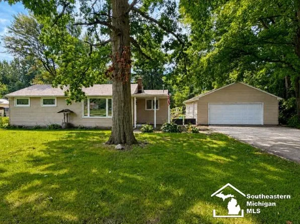45 W Erie Rd, Temperance, MI 48182