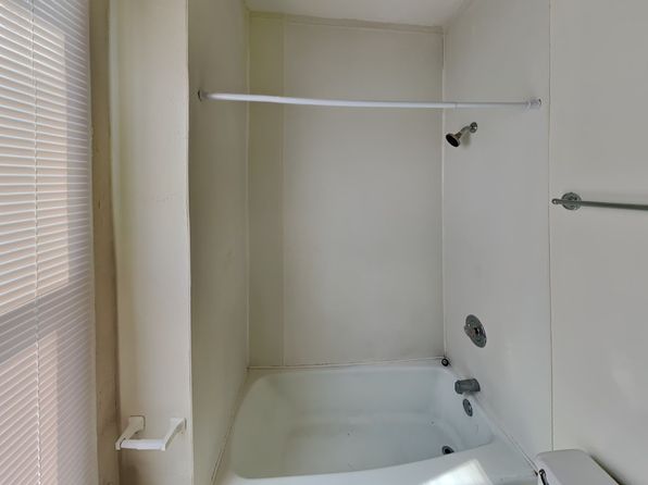 23 W 10th Ave #25B