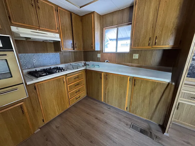384 Moser — Photo 9
