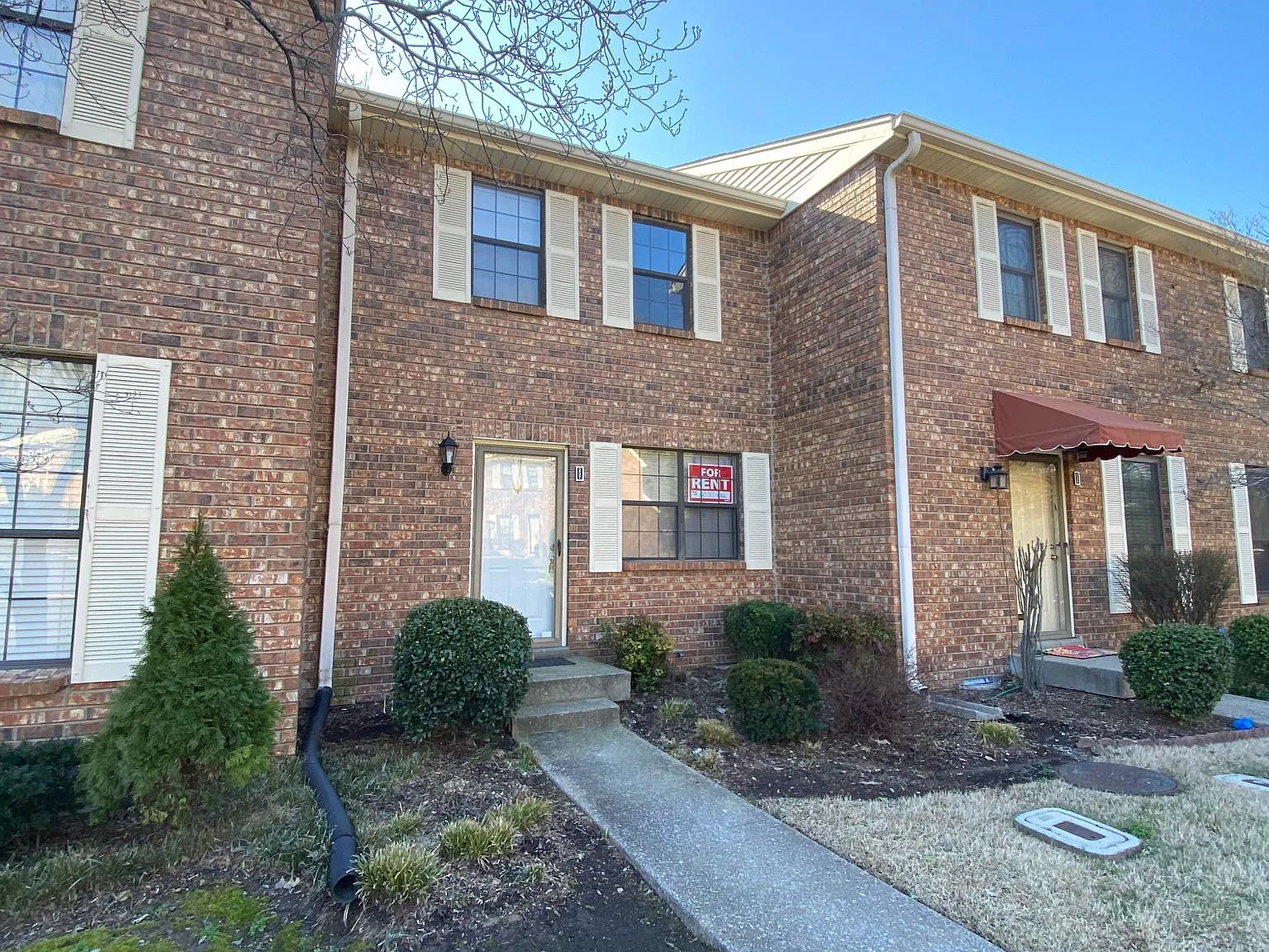 2 bed, 1.5 bath, 1100 sqft, $1,500 — Photo 2