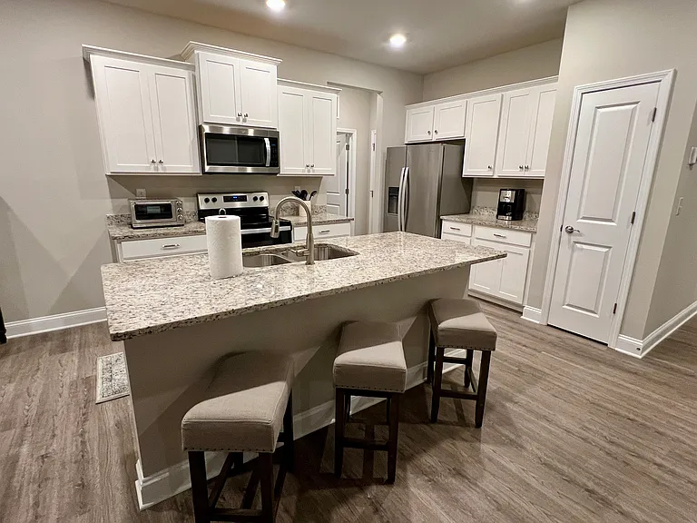 4612 Grove Manor Dr — Photo 5
