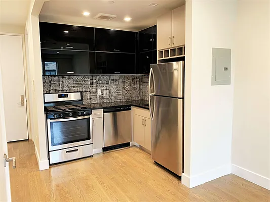 Rented by Bruma Realty LLC | media 18