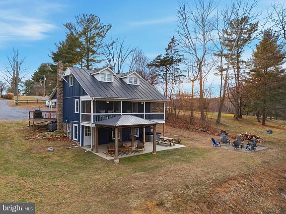 5th image of 3635 Riverbend Dr