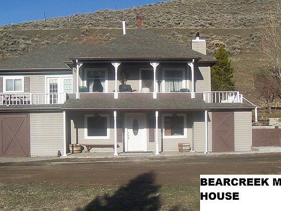 2nd image of 224 N 1st St