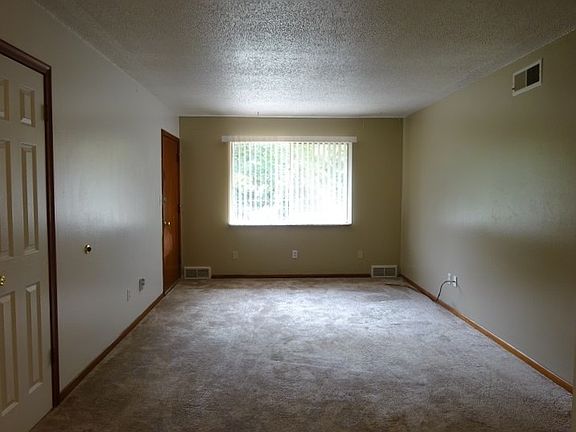 5th image of 10328 E 63rd St APT 3