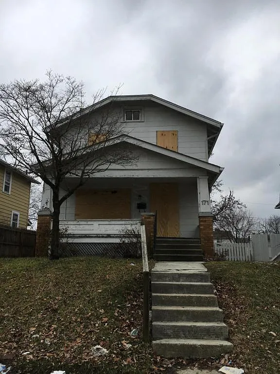 171 Columbian Ave photo 1