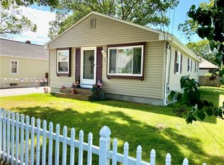 25 Princeton Ave, Pawtucket, RI 02860