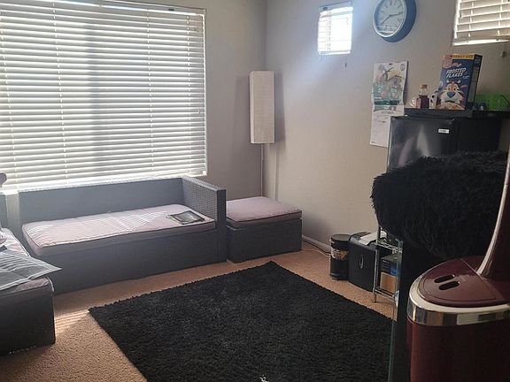 5th image of 42586 W Anne Ln