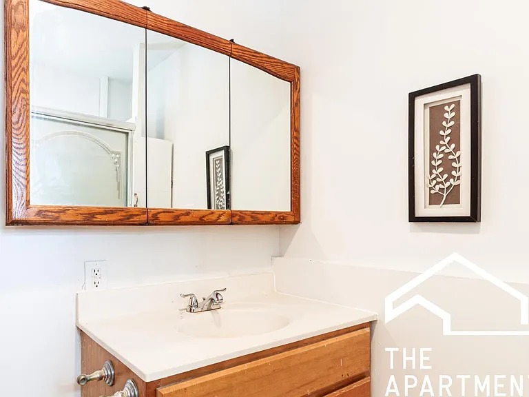 1634 N Whipple St #2E — Photo 12