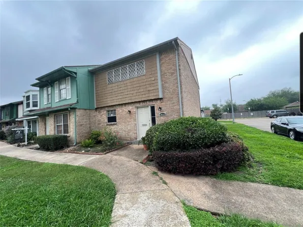 1021 Willow Oaks Cir #1021, Pasadena, TX 77506