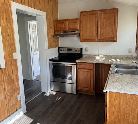 5th image of 20444 Harbor Rd #1