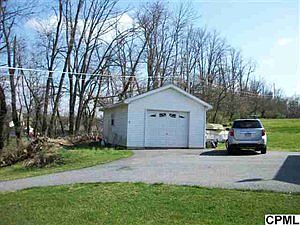 3rd image of 3980 Lewisberry Rd