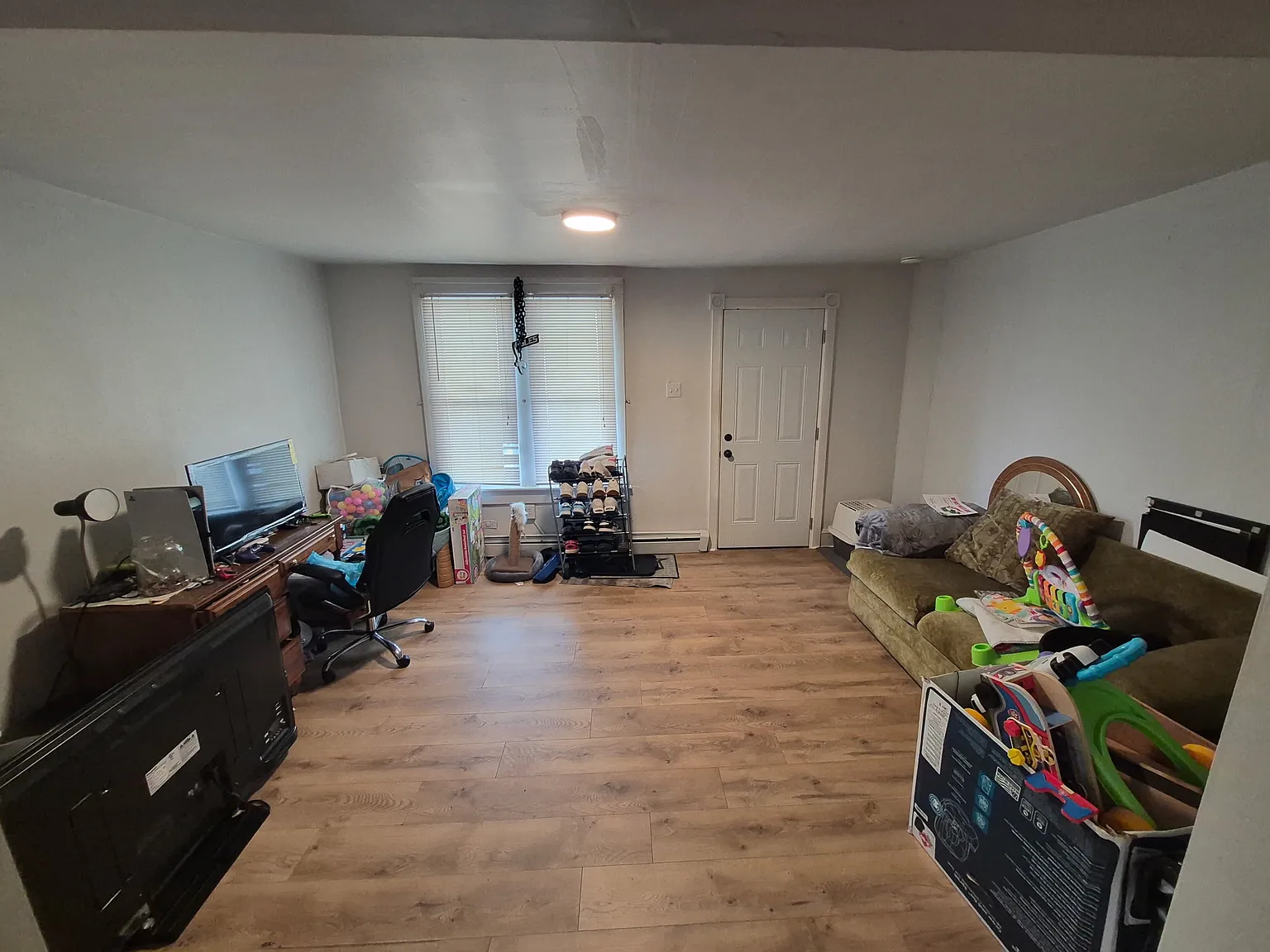 2 bed, $1,100 — Photo 2