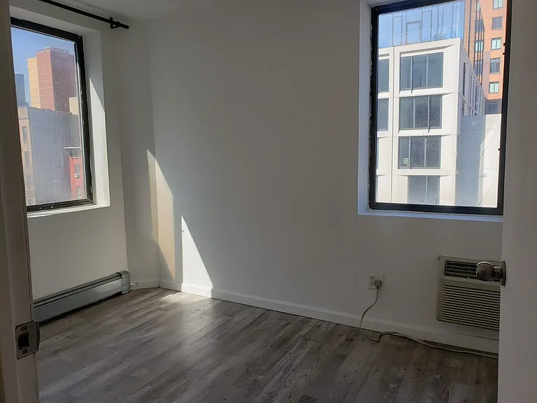 614 10th Ave #3D — Photo 6