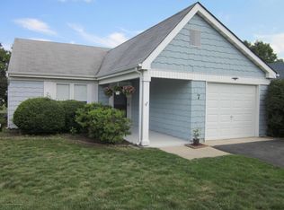 7 Blackthorn Pl, Manchester, NJ 08759