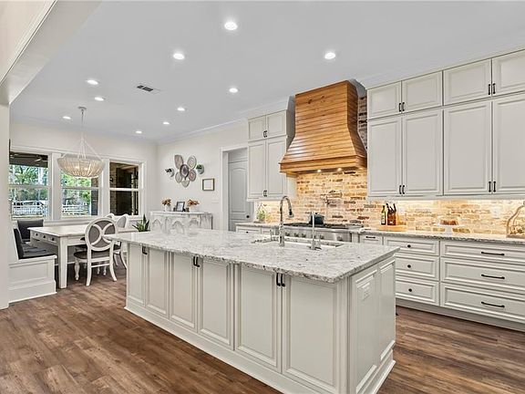 4th image of 1793 Lotus Rd
