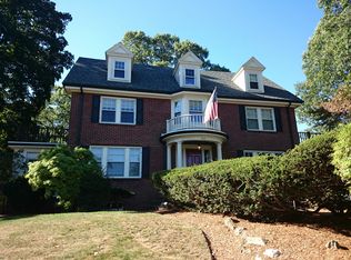 743 W Roxbury Pkwy, West Roxbury, MA 02132