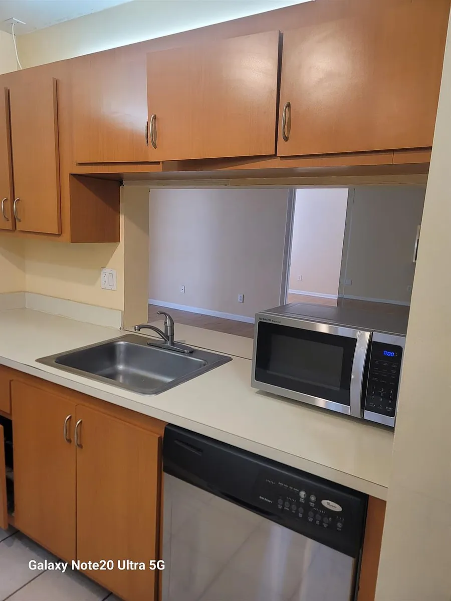Building Photo - 3531 NW 94th Ave #6B