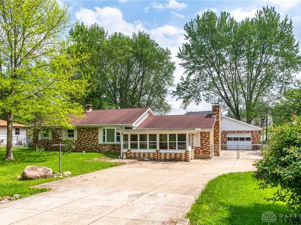 2841 Prospect Dr, Fairborn, OH 45324
