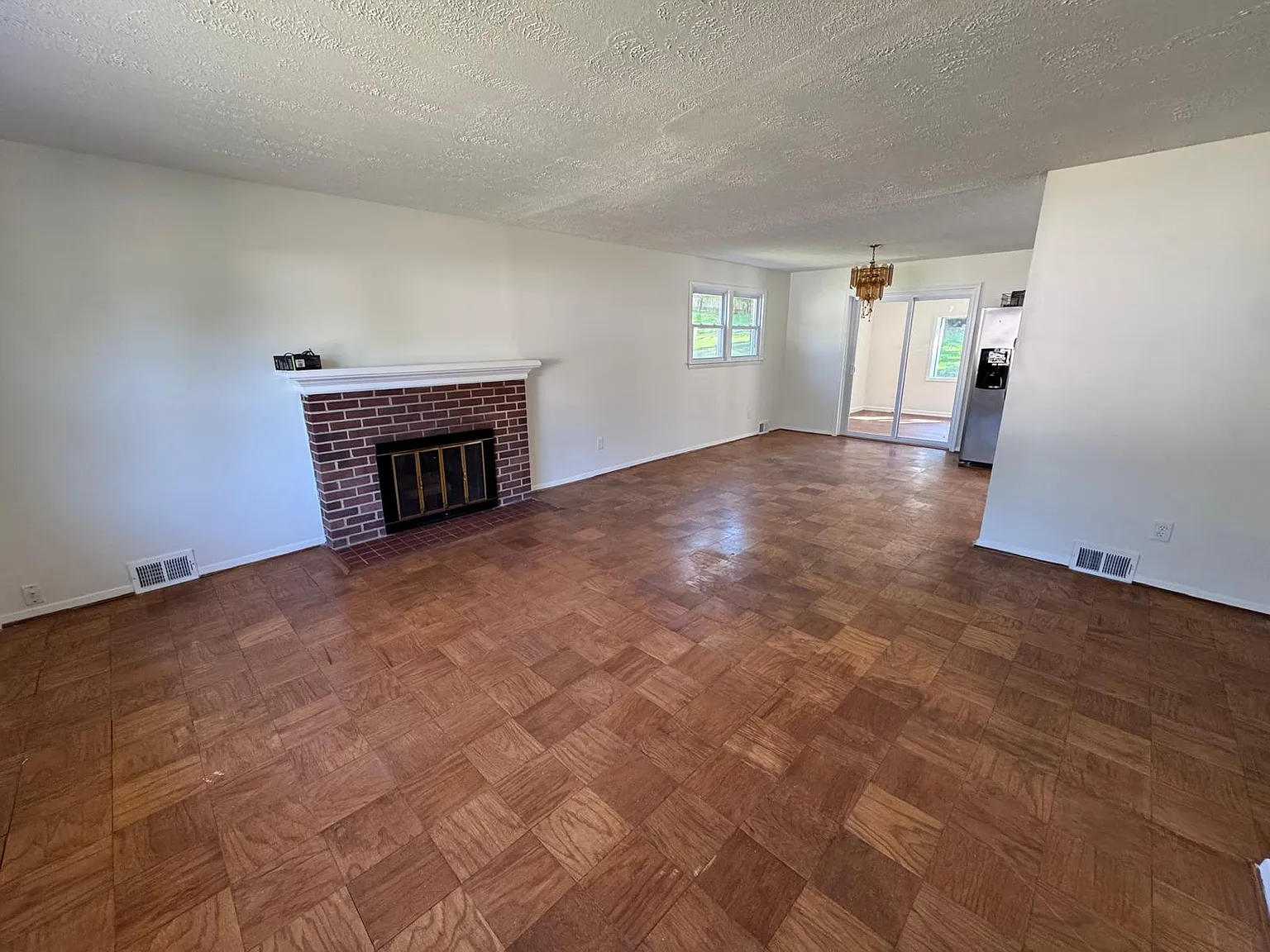 5959 Atteentee Rd — Photo 3