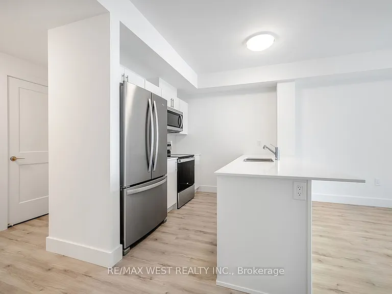 4 Kimberly Ln #325 — Photo 2