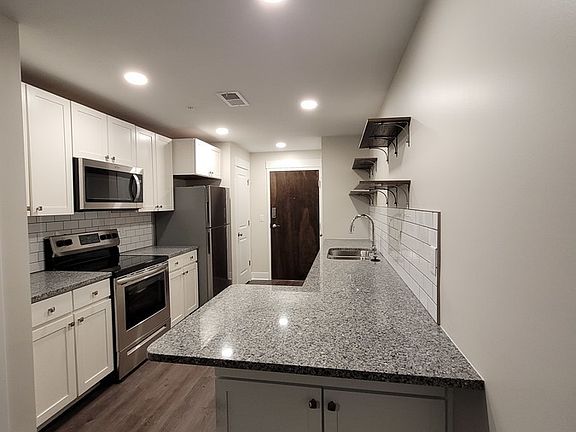 3rd image of 5211 E 112th Ter #202