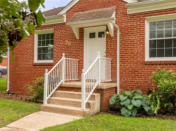 29 Eastlake Dr, Sandston, VA 23150