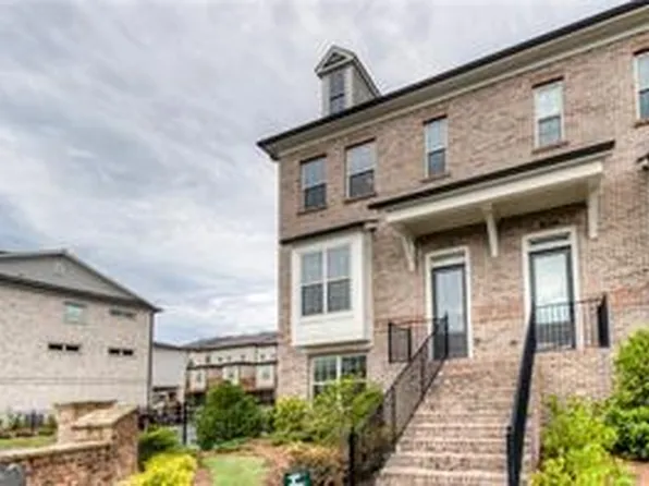 1002 Township Sq, Alpharetta, GA 30022