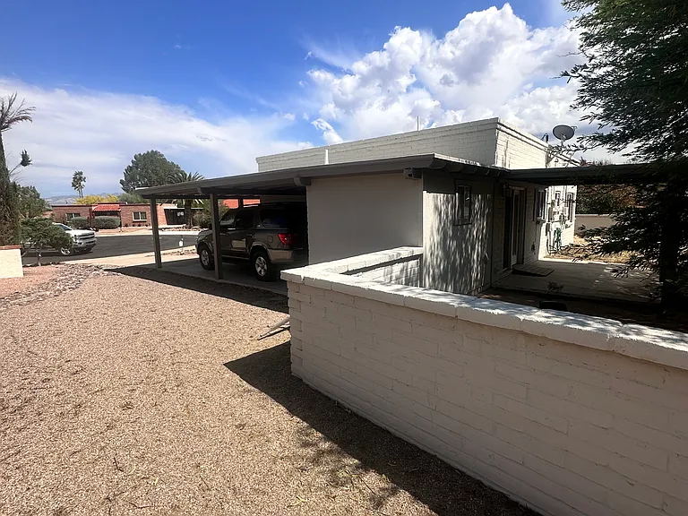 532 S Las Uvas — Photo 8