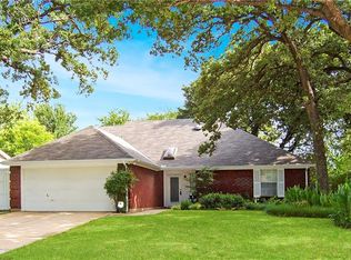 841 Auburn Dr, Lewisville, TX 75067