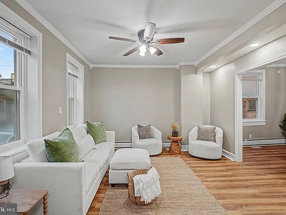 4th image of 808 Locust St