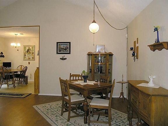 5th image of 4300 Maple Springs Dr