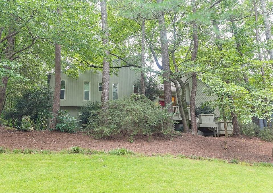 1st image of 3028 Leafwood Dr SE