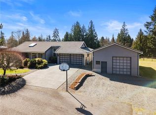1820 216th Avenue Ct E, Lake Tapps, WA 98391