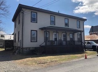 144 Center St, Pine Bush, NY 12566