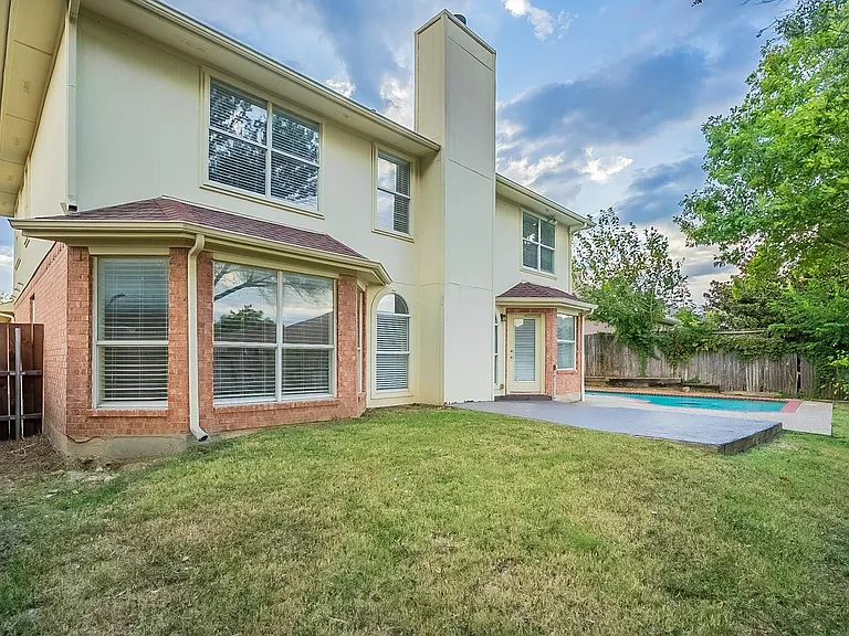 1408 Belaire Dr — Photo 23