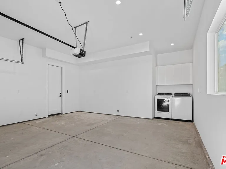 15224 W Holyland Dr — Photo 17