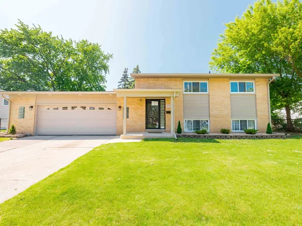 31902 E Ditner Dr, Rockwood, MI 48173