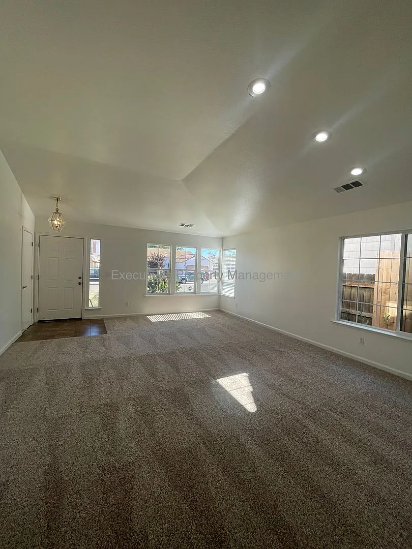 Building Photo - 1449 Quiet Ct