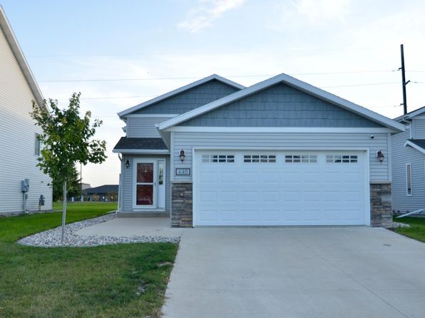445 Foxtail Dr E