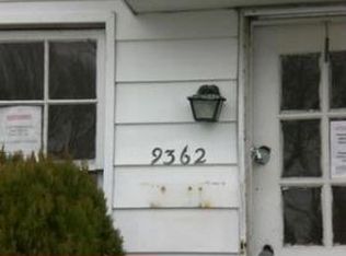 27474 Winchester Ter #40, Brownstown, MI 48183