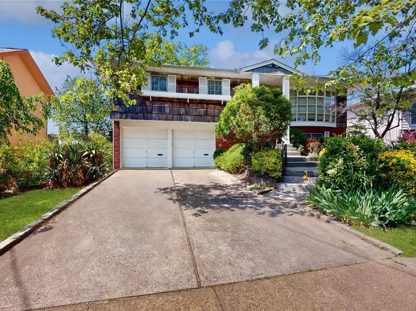 563 Island Avenue, Woodmere, NY 11598