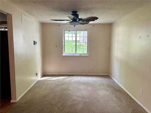 5th image of 104 Valleyview Dr