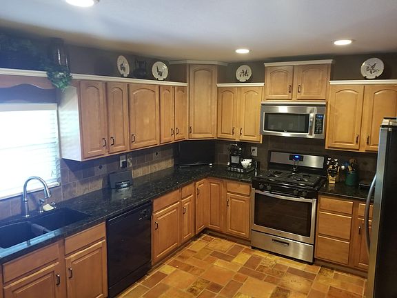 4th image of 603 SE Vista Dr