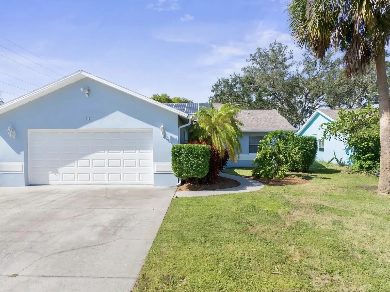 3 bed, 1423 sqft, $3,100 — Photo 1