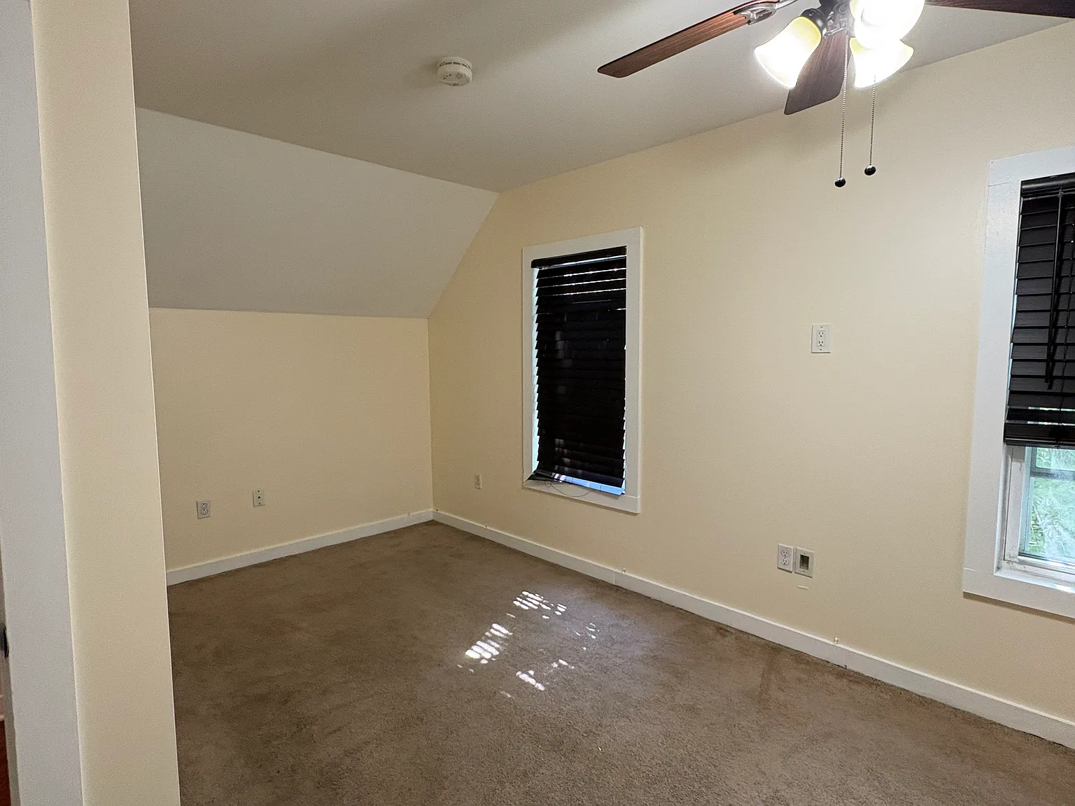 2 bed, 950 sqft, $2,600 — Photo 3