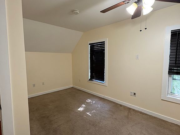 3rd image of 10 Wordsworth St #1