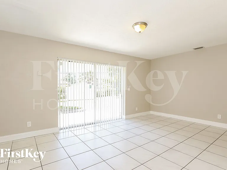6487 SW 26th St — Photo 5
