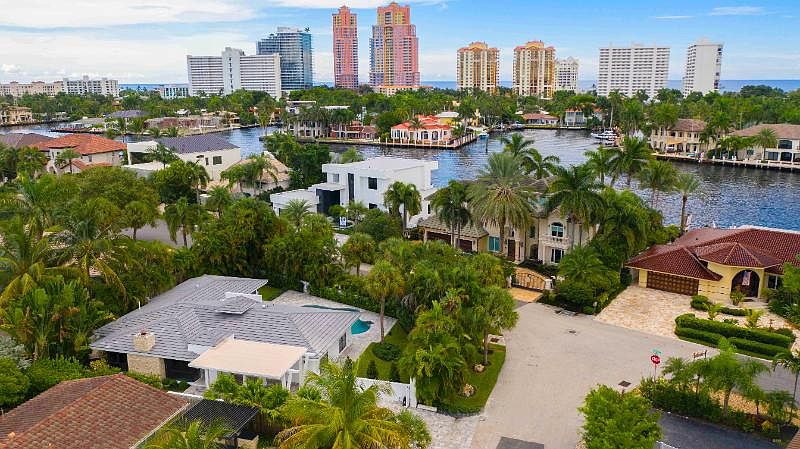 1st image of 2201 Intracoastal Dr