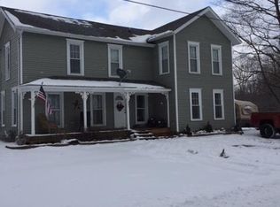 231 E Union St, Maple Rapids, MI 48853